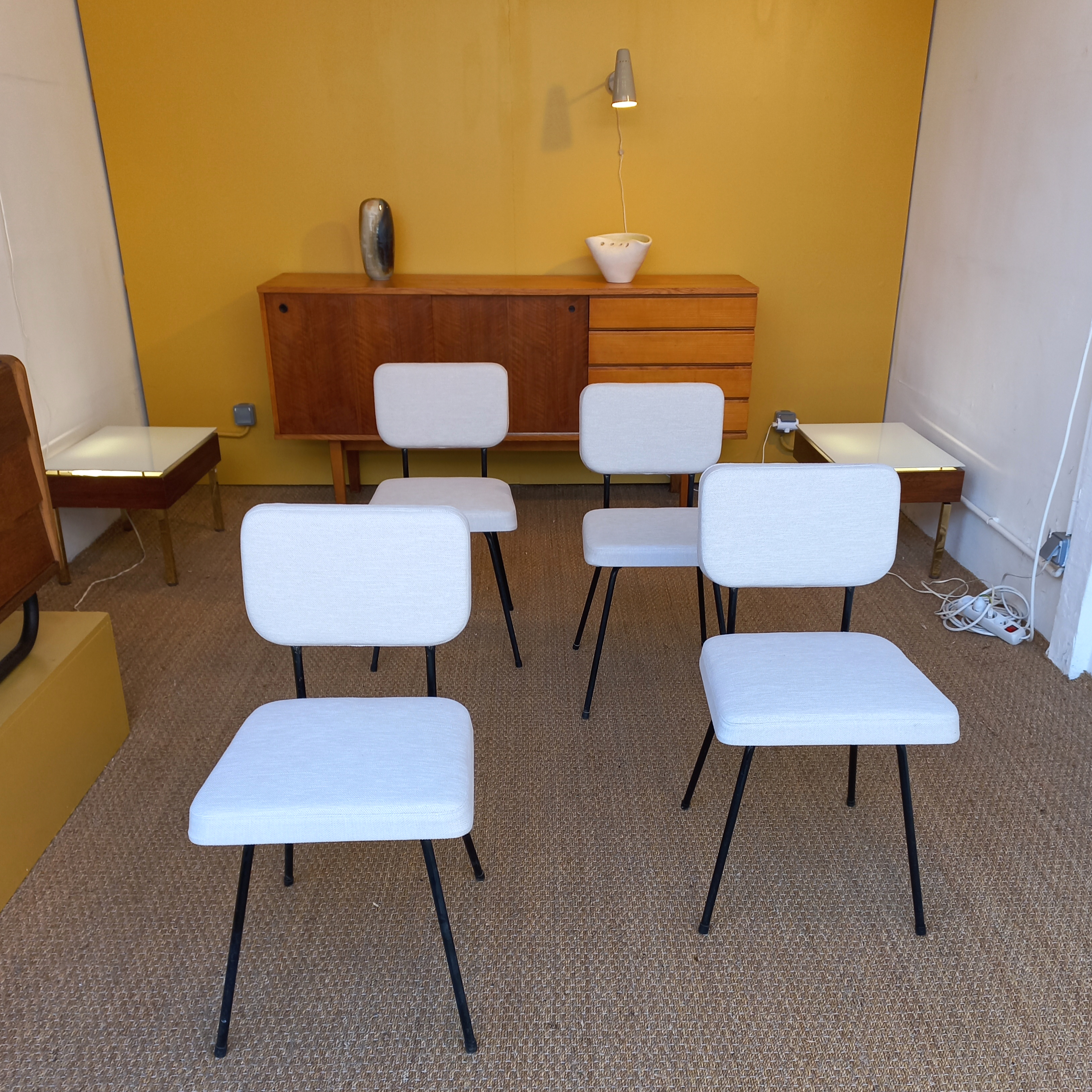 4 chaises C57 de Paul Geoffroy pour Airborne c. 1957 | Paul Bert 