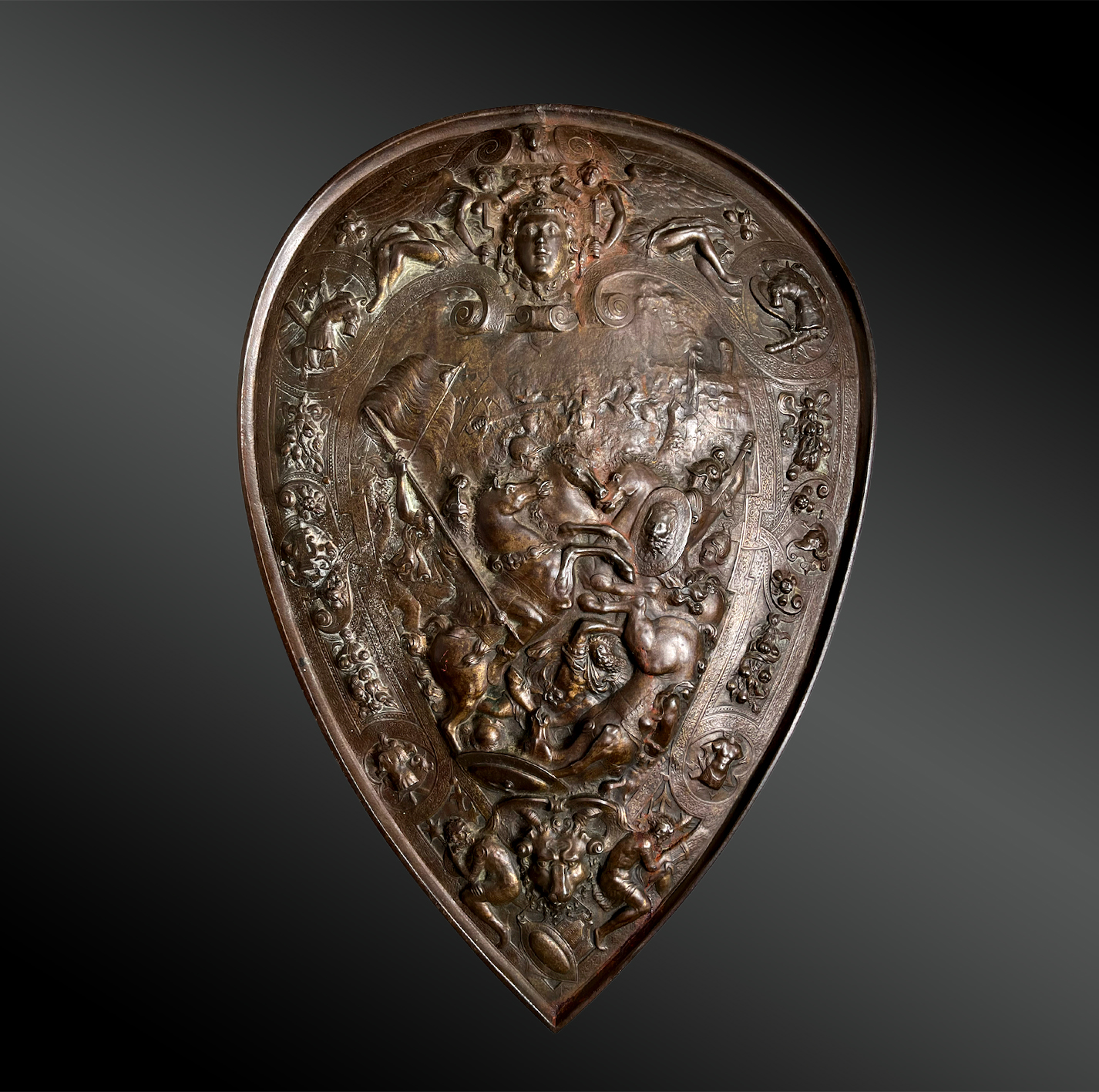 Decorative SHIELD - France - 19th century | Paul Bert Serpette