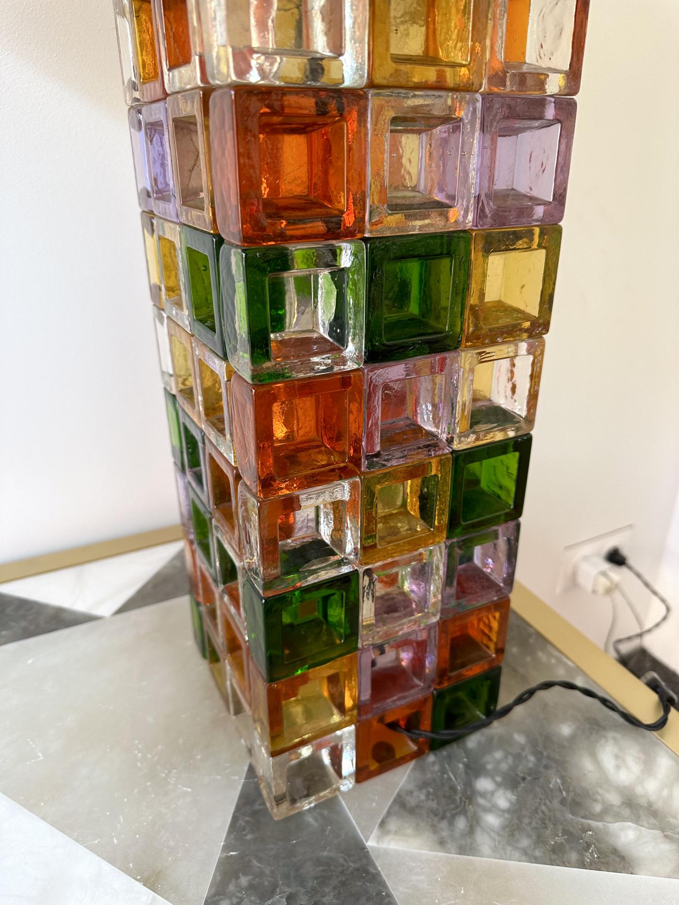 Pair of cube table lamps in multicolored pressed glass and display picture 1
