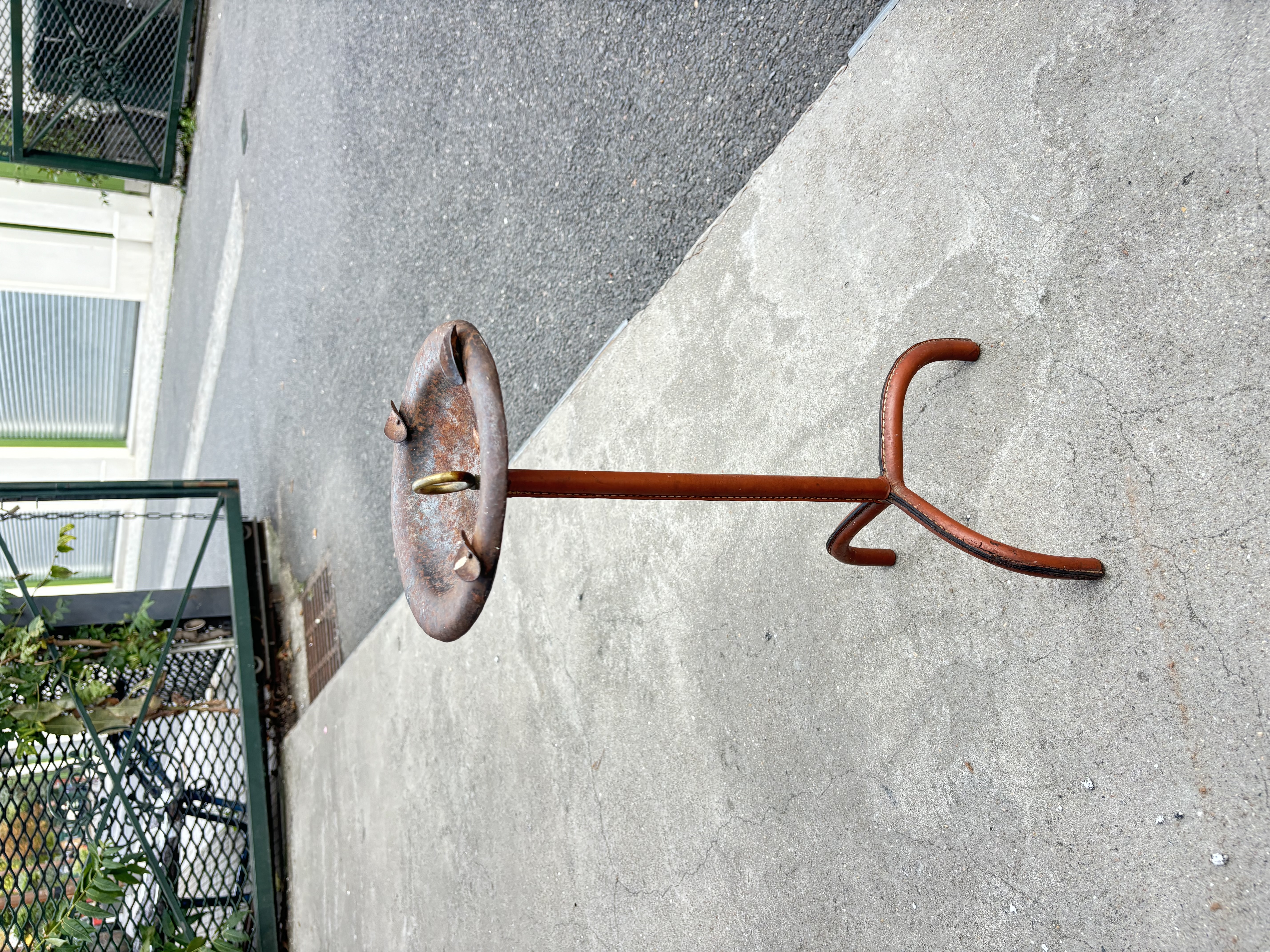 Cellar stitched leather ashtray by Jacques Adnet | Paul Bert Serpette