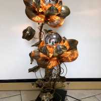 lampadaire lampe lamp doré laiton fer fleurs 