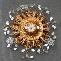 1970' Plafonnier ou Applique à Décor de Fleurs et Feuilles en Métal Doré Style Maison Bagués