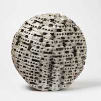 Sculpture " Disque " par Maarten Stuer.