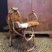 Petite chaise trophée