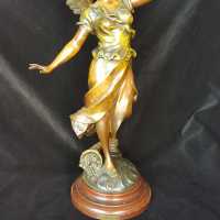 Statue regulates XIX Signed SCOTTE