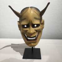 Masque Noh Hannya - signé (signature non identifiée) - Japon