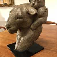 Bronze animalier - lionne et son bébé lionceau