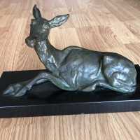 Bronze doe