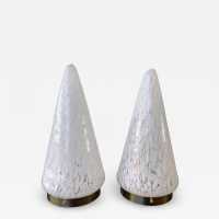 Pair of speckled white Murano glass and brass cone lamps by Esperia. Italy 1970 carlo aldo nason mazzega venini vistosi la murrina 1980