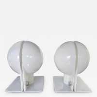 Pair of Sirio lamps in white methacrylate by Brazzoni Lampa for Harvey Guzzini. Italy 1970. in the style of Reggiani, Sciolari, Francesco Buzzi Ceriani, Stilnovo, Angelo Brotto for Esperia, Aldo Carlo Nason for Mazzega, Venini, Vistosi, La Murrina, Toni Zuccheri, Fontana Arte, Artemide, Arteluce, Arredoluce, Luigi Caccia Dominioni . mid-century lucite metal chrome chandelier sconces