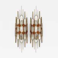 Pair of brutalist sconces in gilded wrought iron and hammered glass by Longobard. Italy 1970. in the style of Biancardi Jordan Arte, Poliarte, Carlo Aldo Nason, Mazzega Murano, Venini, Vistosi, La Murrina. pendant lightning chandelier wall lamps light mid-century