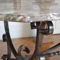 Table marbre et fer forgé