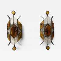 Pair of Mid-Century Modern wall sconces in amber and clear hammered glass and wrought iron, gilded copper patina, from the Longobard manufacture in Verona in a brutalist style, competitor of Biancardi Jordan Arte and Poliarte in the 1970s. Famous design like Carlo Aldo Nason for Mazzega Murano, Venini, Vistosi, La Murrina, Esperia, Angelo Brotto.