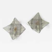 Pair of Mid-Century Modern Space Age model LP253 wall lights in clear textured Murano glass and white lacquered metal by Carlo Nason for the Mazzega factory. Famous Italian design like Venini, Vistosi, La Murrina, Aldo Nason, Stilnovo, Joe Colombo, Arteluce, Arredoluce, Lumi, Luci, Rggiani, Sciolari, Werner Pantone, Luigi Colani, Raak, Angelo Lelii, Angelo Brotto, Esperia, Francesco Bocola, Superstudio, Enrico Tronconi, Mario Bellini, Harvey Guzzini, Luigi Massoni, Martinelli, Pierre Cardin