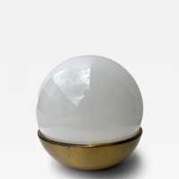 Mid-Century Modern Space Age table or bedside lamp, white opaline Murano glass and brass. In the mood for Italian design like Toni Zuccheri for VeArt, Venini, Vistosi, La Murrina, Aldo Carlo Nason for Mazzega, Stilnovo, Joe Colombo, Arteluce, Arredoluce, Lumi, Luci, Rggiani, Sciolari, Werner Pantone, Luigi Colani, Raak, Angelo Lelii, Angelo Brotto, Esperia, Francesco Bocola, Superstudio, Enrico Tronconi, Mario Bellini, Harvey Guzzini, Luigi Massoni, Martinelli, Pierre Cardin, Fabio Lenci, Gio