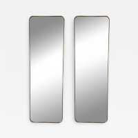 Miroir rectangulaire avec cadre en laiton, style Mid-Century Modern. Belle patine. Gio Ponti a intégré ce style de miroir dans ses intérieurs des années 1950 et 1960.