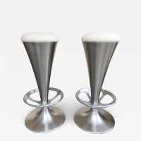 Pair of Cone bar or counter stools in stainless steel and cast aluminum. Upholstered in new bouclé fabric. Mid-Century Modern Space Age style, Verner Pantone.