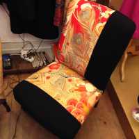 Fauteuil Napoléon III retapissé cachemire Kimono 1950