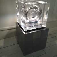 Lampe cube en plexiglas, 1970