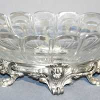 Coupe en cristal de Baccarat avec monture en métal argenté, XIXème