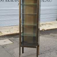 Vitrine en métal et verre des années 1950