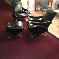 Paire de fauteuils basculantes  "Olympic games"