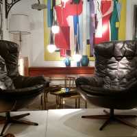 paire de fauteuils cuir henry walter klein
