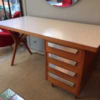 Bureau par Jose Espihno, 1957