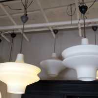 Luminaire globe opaline, 1960-1950