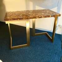 Table-console, résine et inclusions feuilles d’or, 3/10 exemplaires, 2014