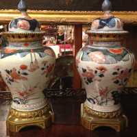 Paire de vases couverts, XIXème siècle