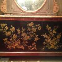 Importante commode, acajou, laque et marbre, travail néo-classique, France, XVIIIe