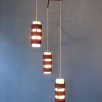 Suspension 3 lumières en opaline et teck, Italie, années 1960