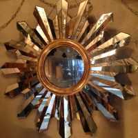 Miroir soleil restauré, composé de miroirs du XVIII et XIXème, cadre en bois doré des années 1930