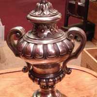 Vase d'escalier en bronze argenté