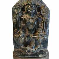 Stèle en basalte noir représentant le dieu hindou Vishnu