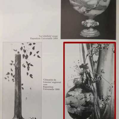 Page du livre The Paris Salons (1895-1914), volume IV, avec la photographie du vase "Repos de la solitude" de la collection du comte Foulon de Vaulx, lors de l'exposition universelle de 1900
