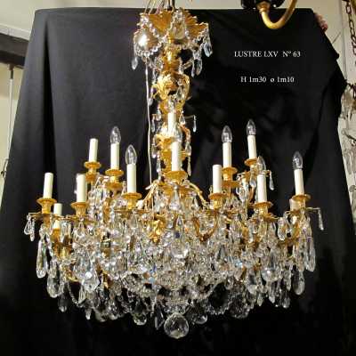Lustre de Style lLXV