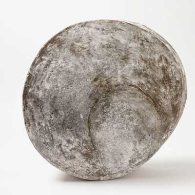 Sculpture « Astre Lune I » par Maarten Stuer.