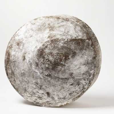 Sculpture « Astre Lune I » par Maarten Stuer.