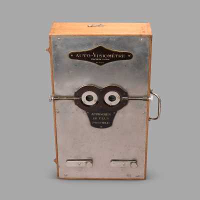 Self-visiometer with billboard, circa 1920