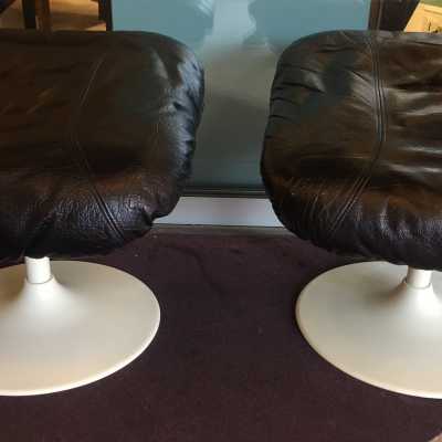 Pair of stools 70