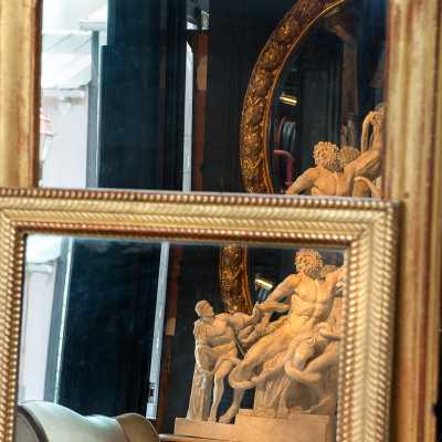 Mirrors of French origin, frame with gold leaf, nineteenth