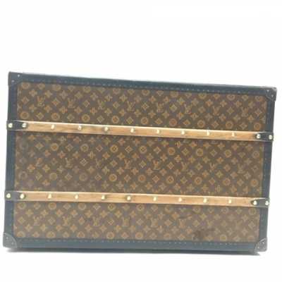 High trunk Malle