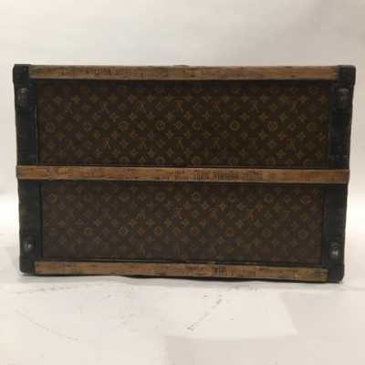 Luxury trunk Malle Louis Vuitton