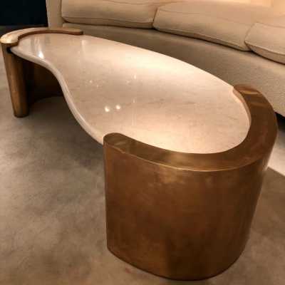 table basse marbre et laiton