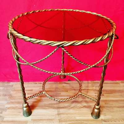 pedestal table