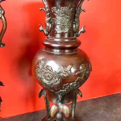 bronze trim