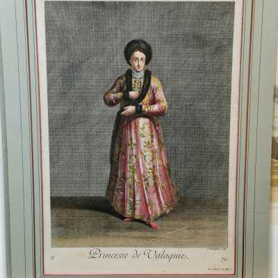 Very beautiful engraving representing a princess of Valaquie. Good condition