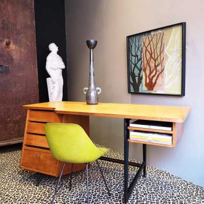 Large office Claude Vassal